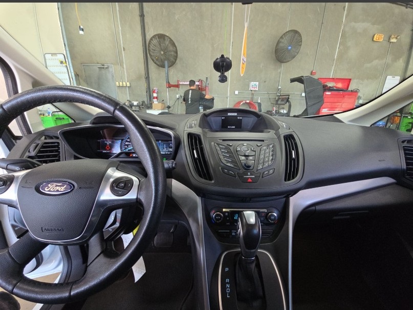 2016 Ford C-Max Hybrid SE photo 8