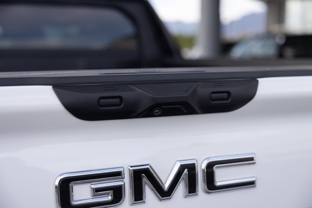 2025 Gmc Sierra EV Denali photo 10