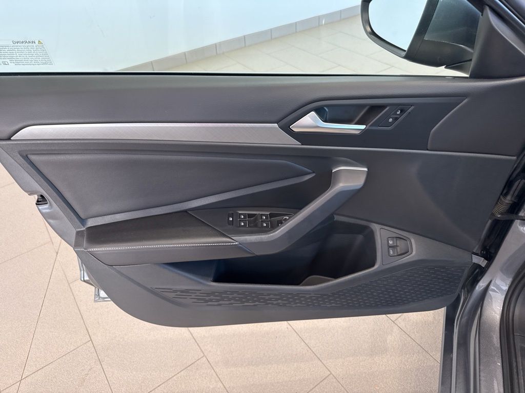 2022 Volkswagen Jetta 1.5T SE photo 10