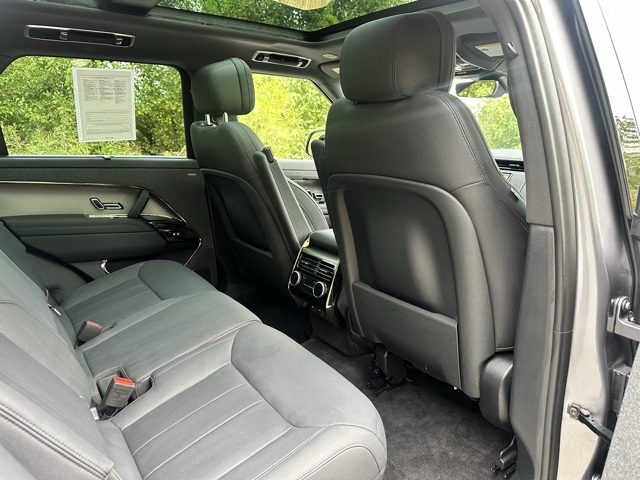 2025 Land Rover Range Rover Sport SE photo 22