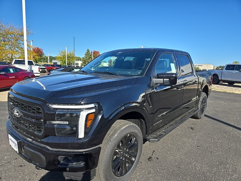 2025 Ford F-150 Lariat photo 3