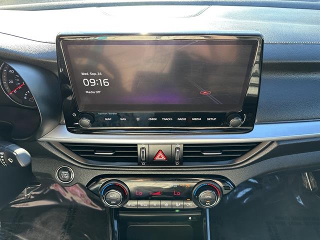 2023 Kia Forte GT-Line photo 18