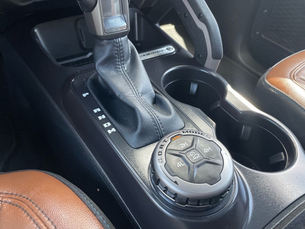 2024 Ford Bronco Outer Banks photo 18