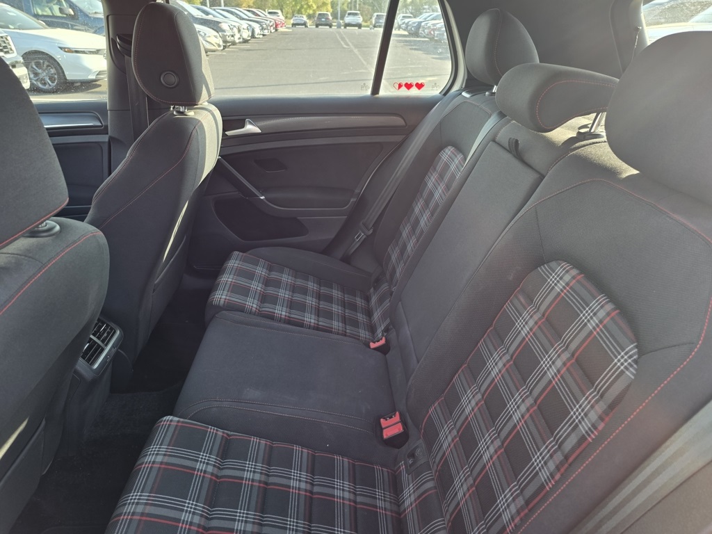2019 Volkswagen Golf GTI S photo 4