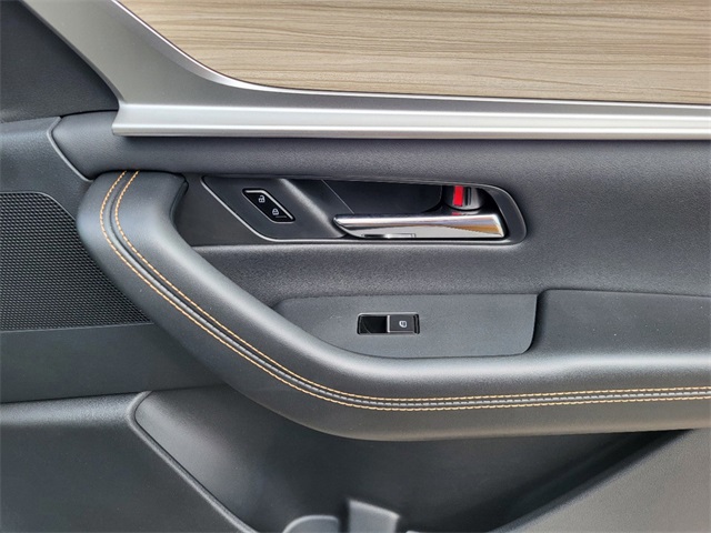 2025 Mazda CX-70 Plug-in Hybrid Premium photo 13