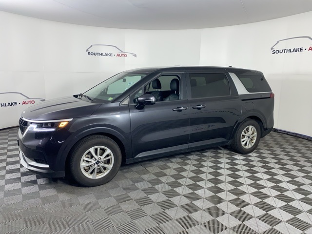 2024 Kia Carnival LX photo 4