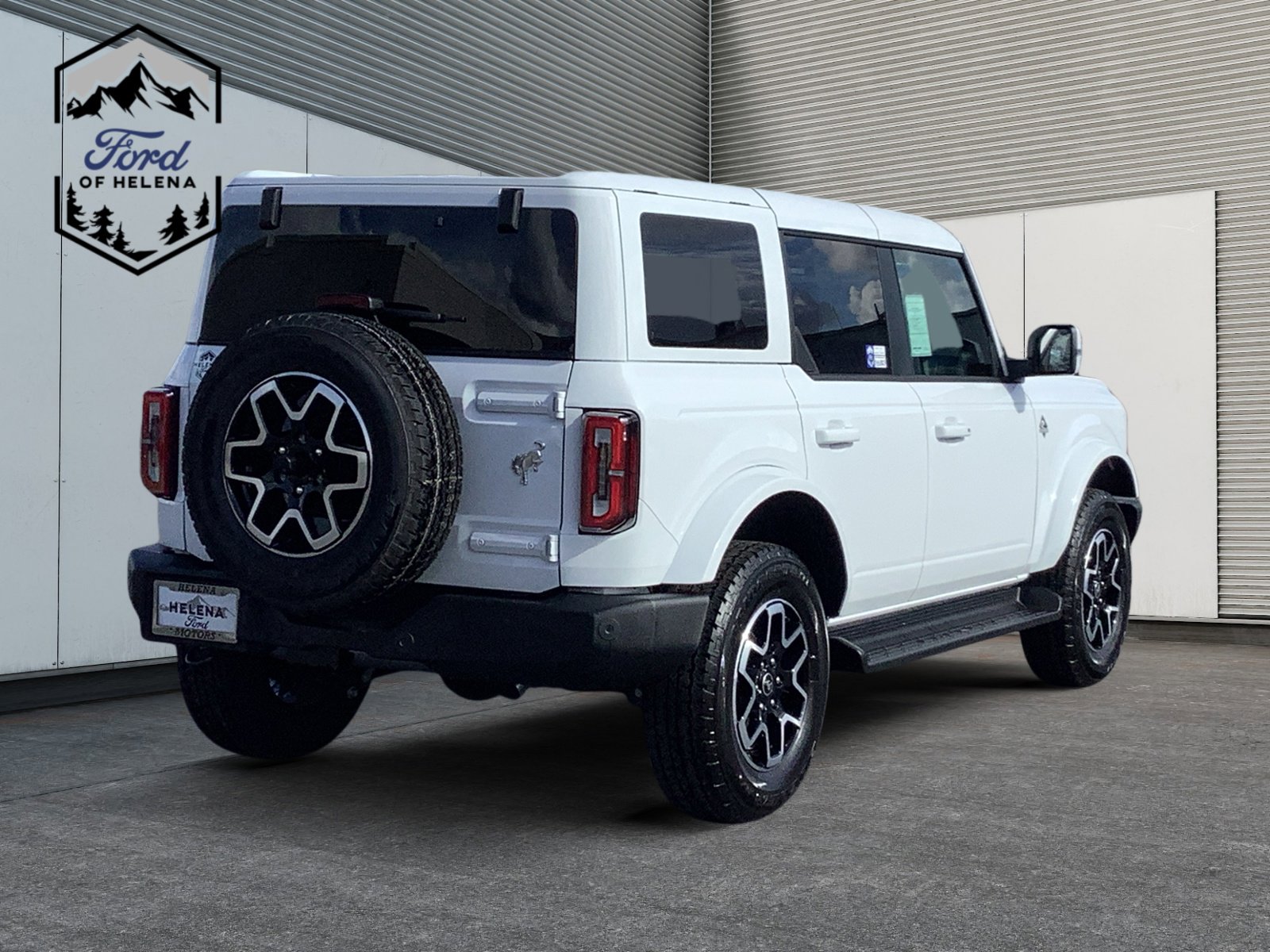 2025 Ford Bronco Outer Banks photo 3