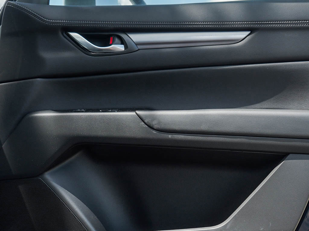 2025 Mazda CX-5 2.5 S Preferred photo 9