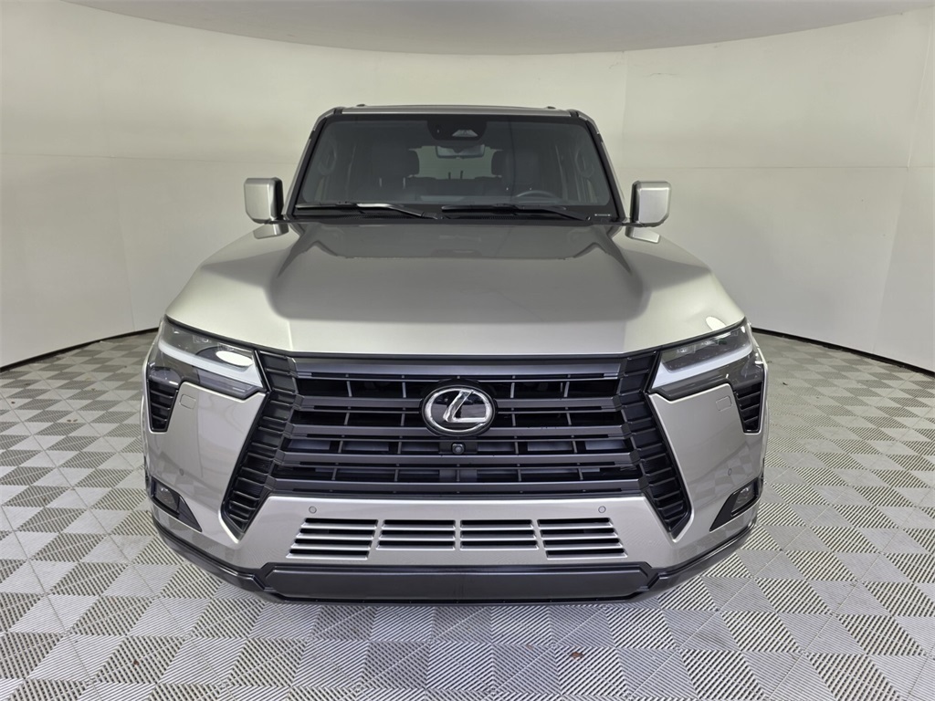 2024 Lexus GX 550 Luxury photo 2