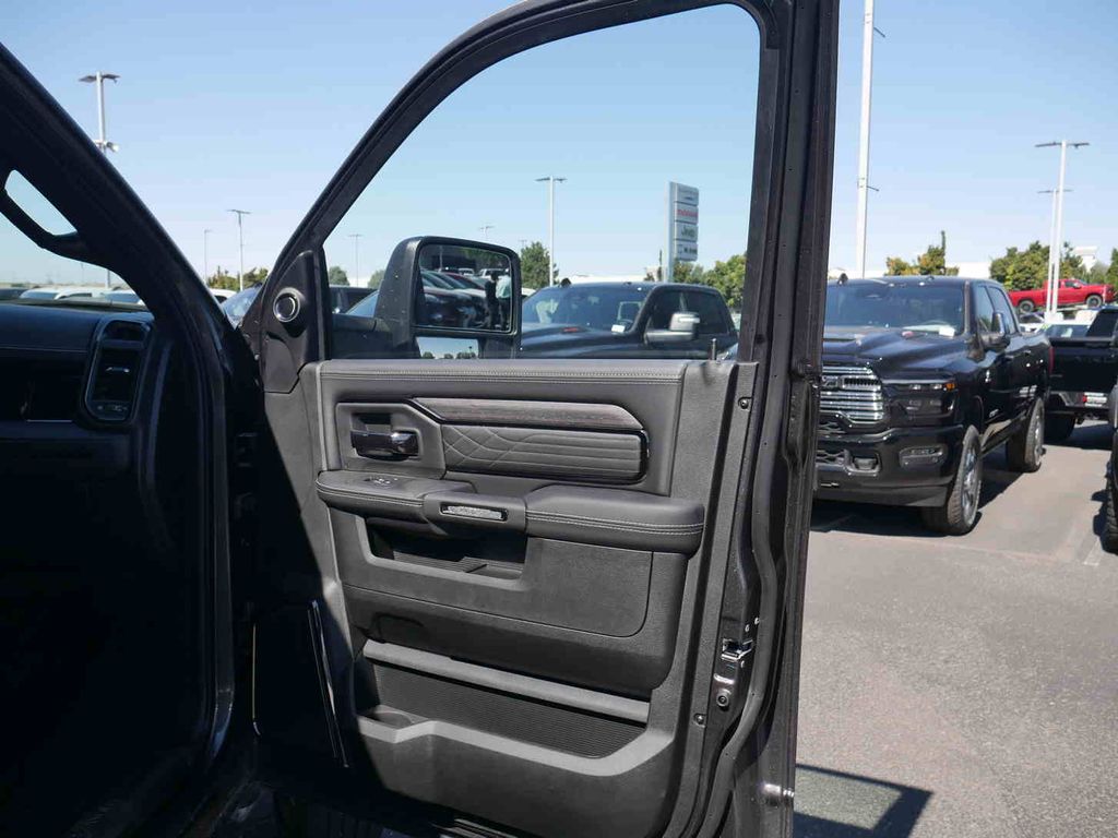 2026 Ram 3500 Limited photo 28