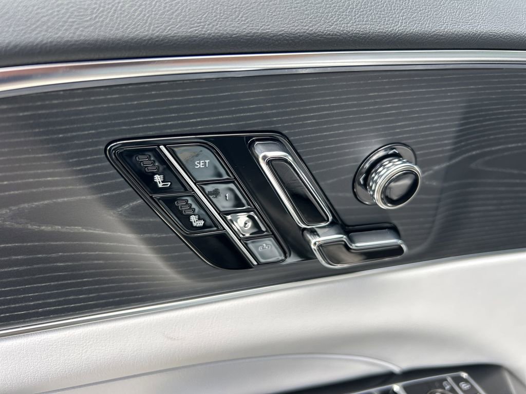 2025 Cadillac Lyriq Sport photo 22