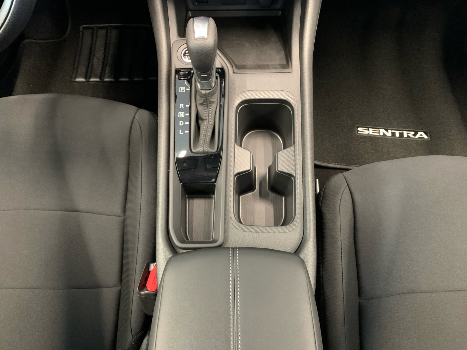 2025 Nissan Sentra S photo 19