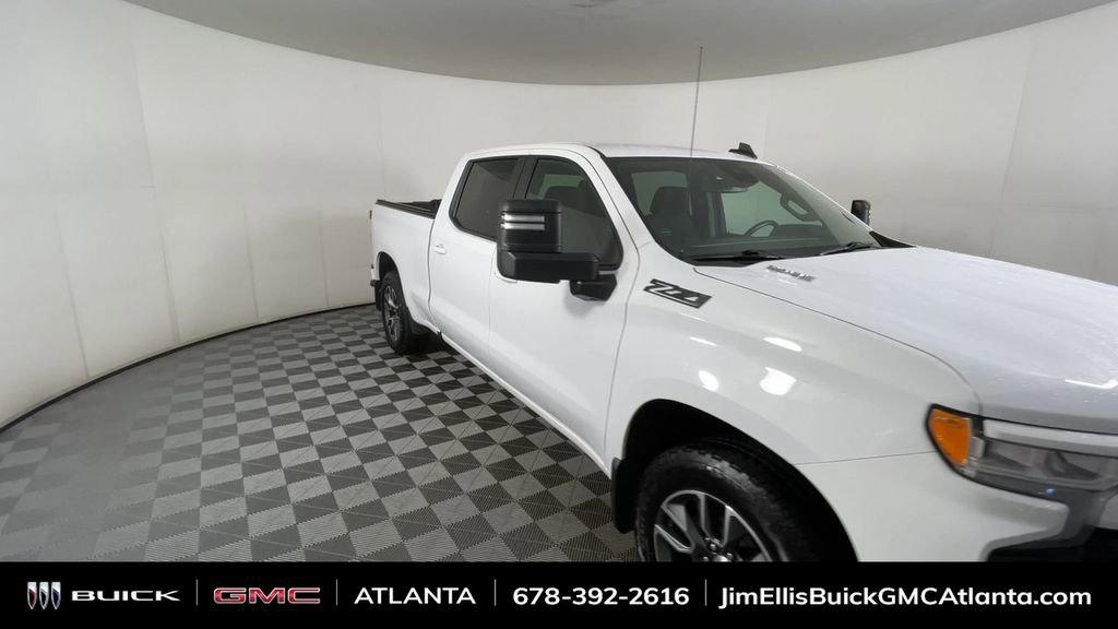 2022 Chevrolet Silverado 1500 RST photo 2