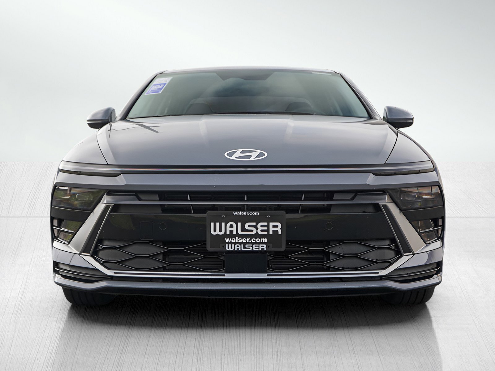 2025 Hyundai Sonata Hybrid SEL photo 2