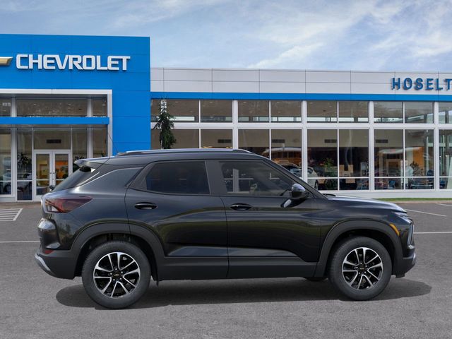 2026 Chevrolet Trailblazer LT photo 2