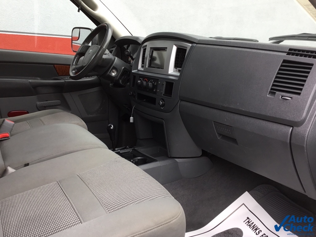 2006 Dodge Ram SLT photo 24