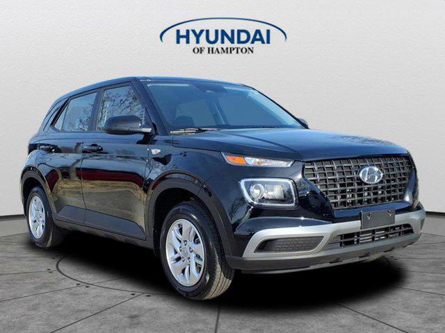 2026 Hyundai Venue SE's photo