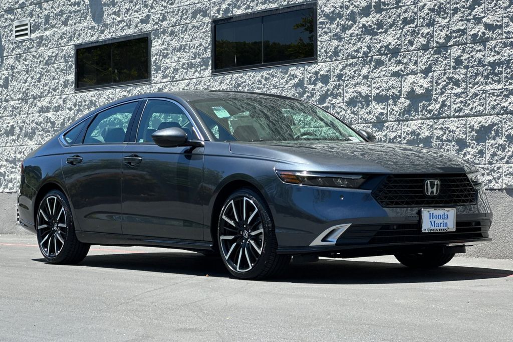 2025 Honda Accord Hybrid Touring photo 2