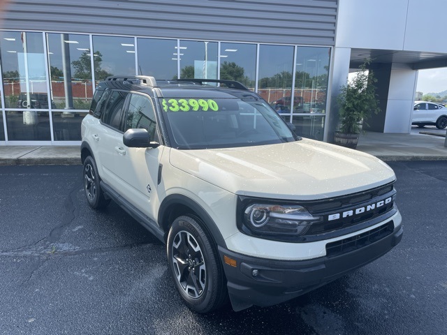2024 Ford Bronco Sport Outer Banks photo 2