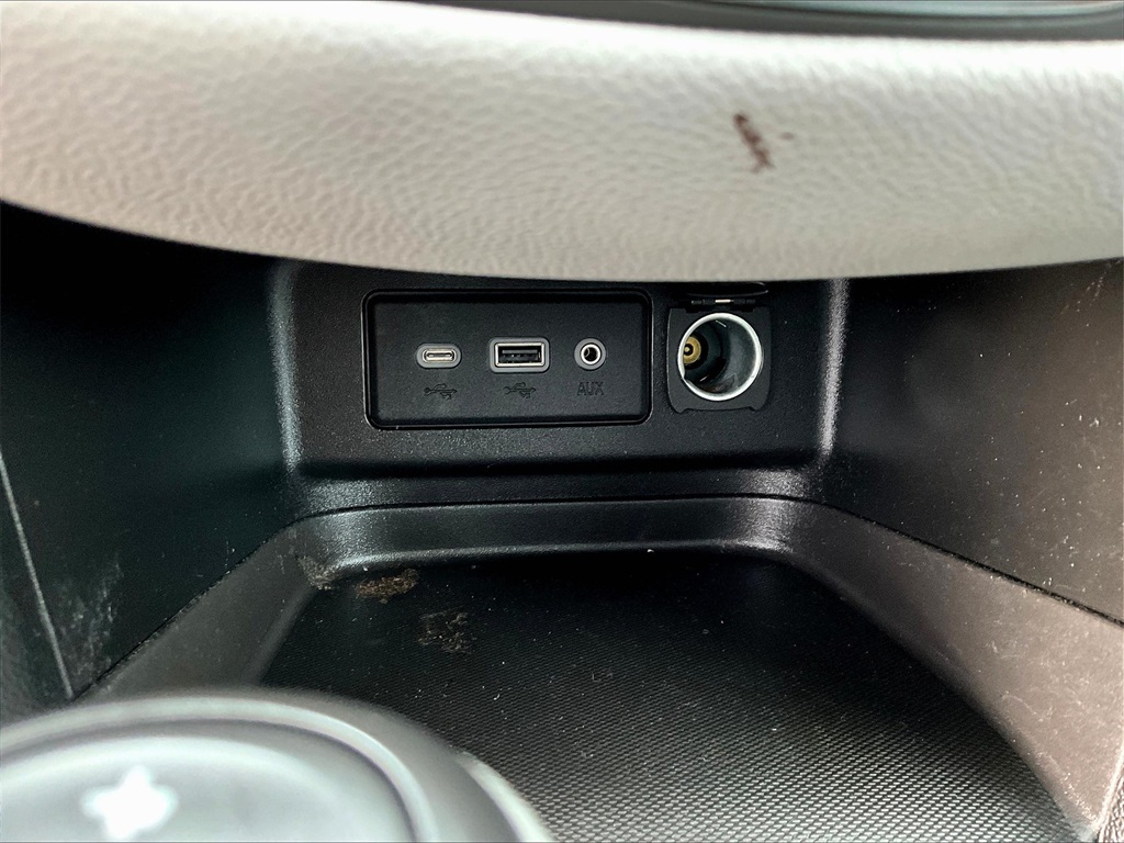 2021 Chevrolet Equinox LS photo 25