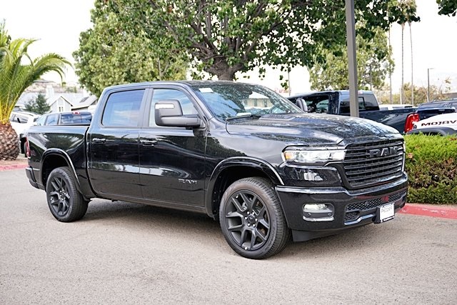 New 2026 Diamond Black Crystal Pearl-Coat Exterior Paint RAM Laramie image 6