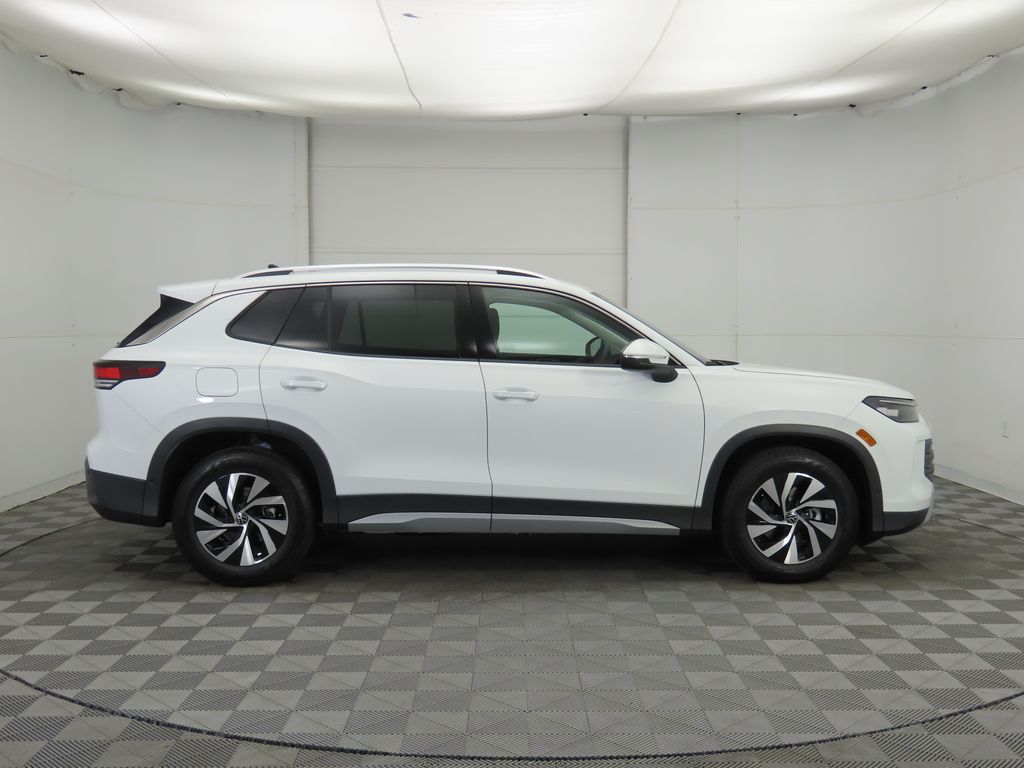 2026 Volkswagen Tiguan S photo 4