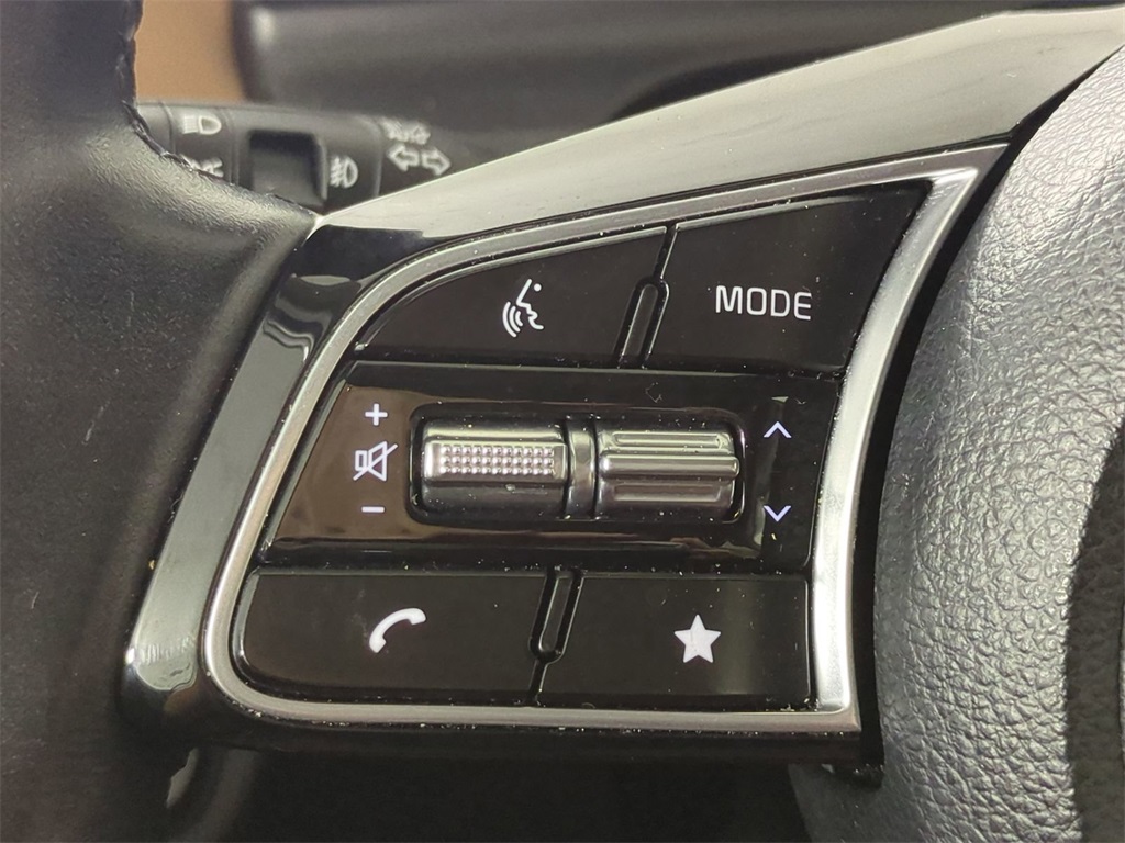 2024 Kia Seltos EX photo 19