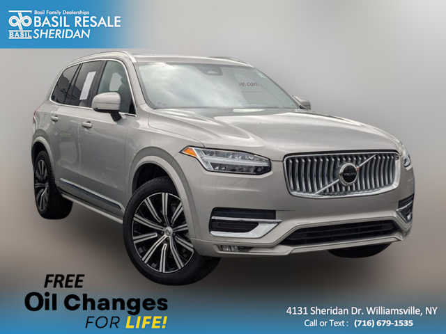 2025 Volvo XC90 Core's photo