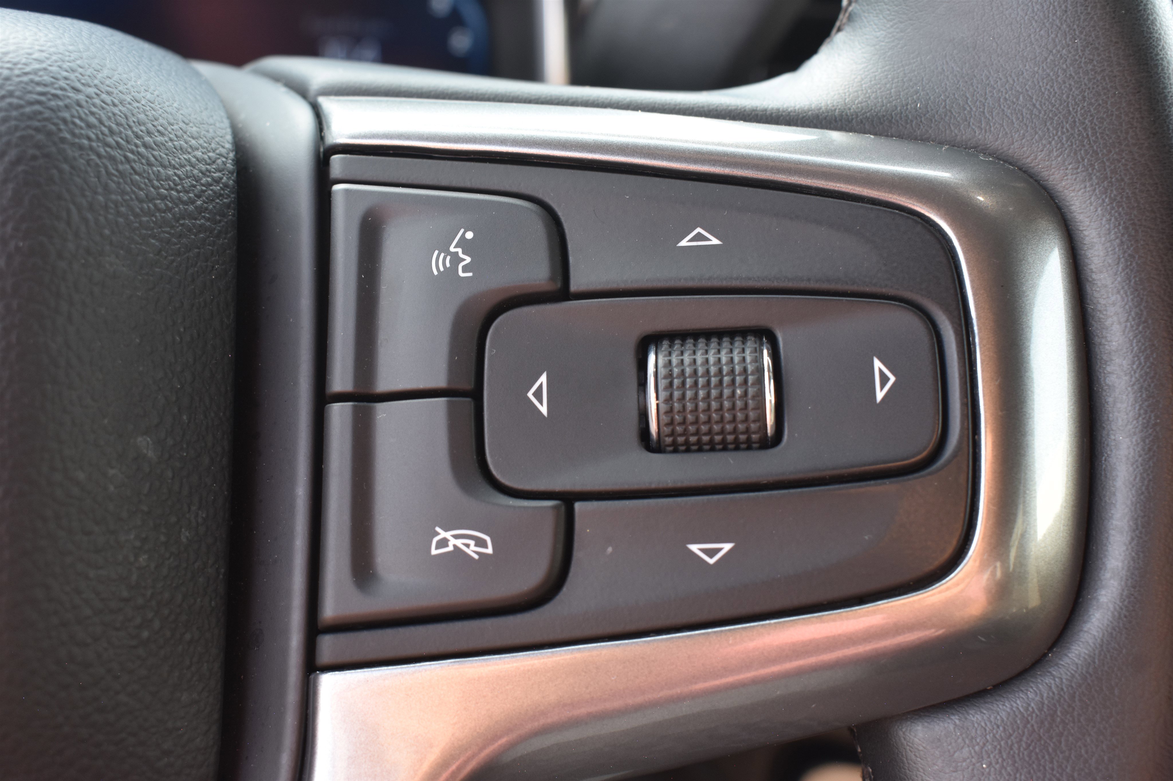 2024 Chevrolet Silverado 1500 LT photo 13