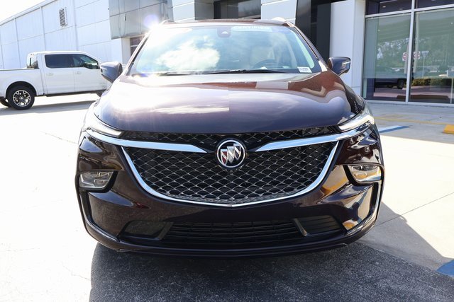 2022 Buick Enclave Avenir photo 2