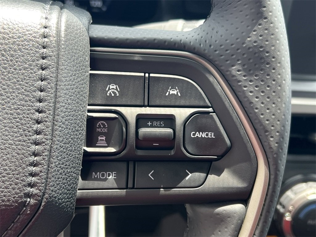 2025 Toyota 4Runner photo 25