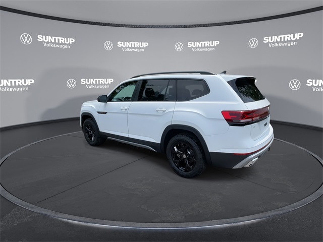 2025 Volkswagen Atlas Peak Edition SE Technology photo 12