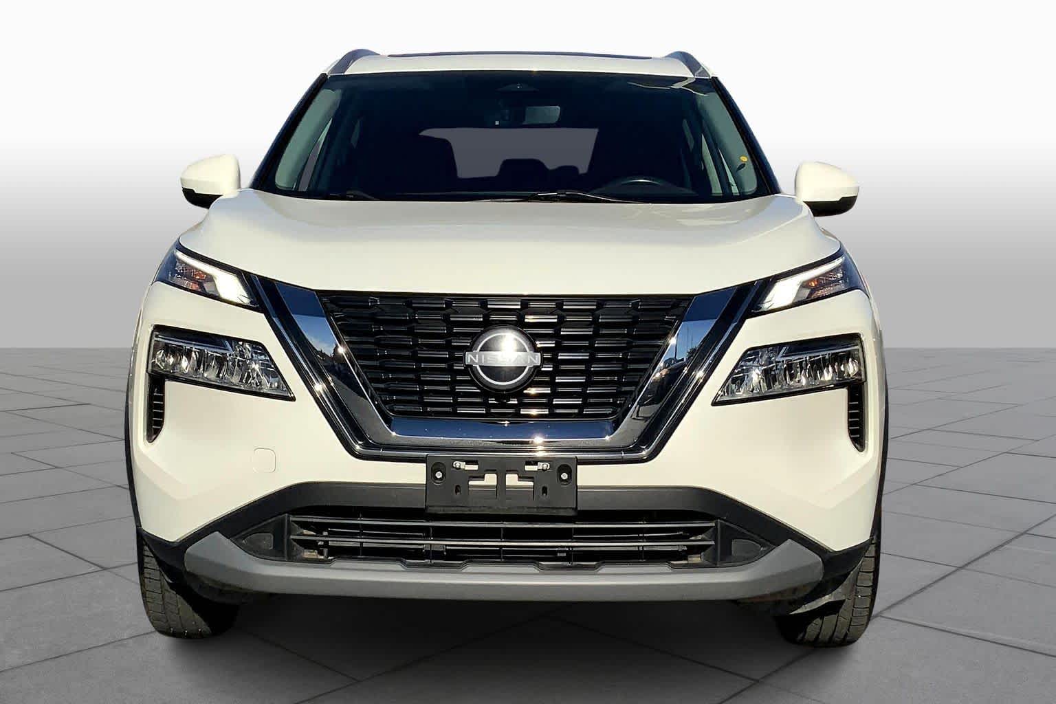 2022 Nissan Rogue SV photo 3
