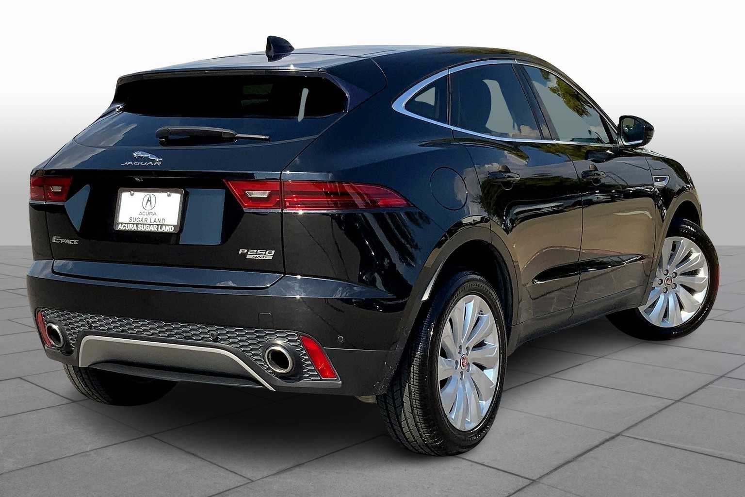 2018 Jaguar E-PACE SE photo 11