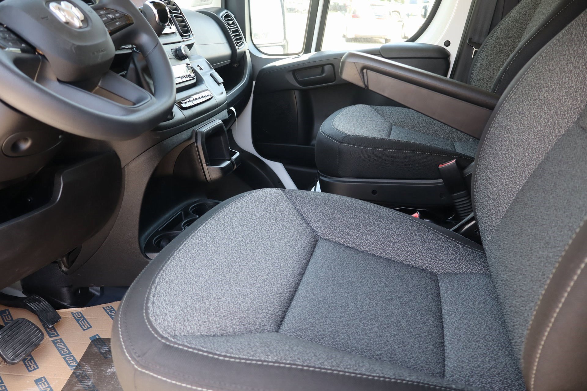 2026 Ram ProMaster 1500 photo 15