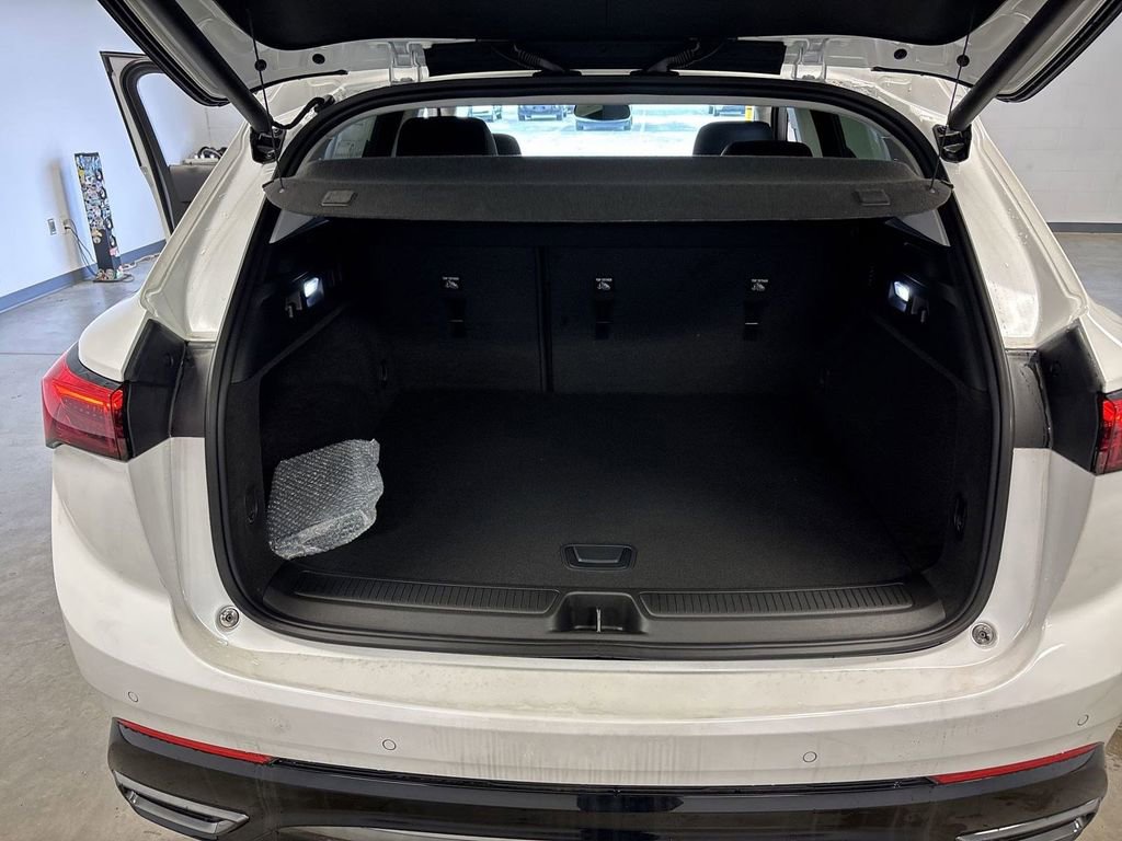 2025 Buick Envision Sport Touring photo 24