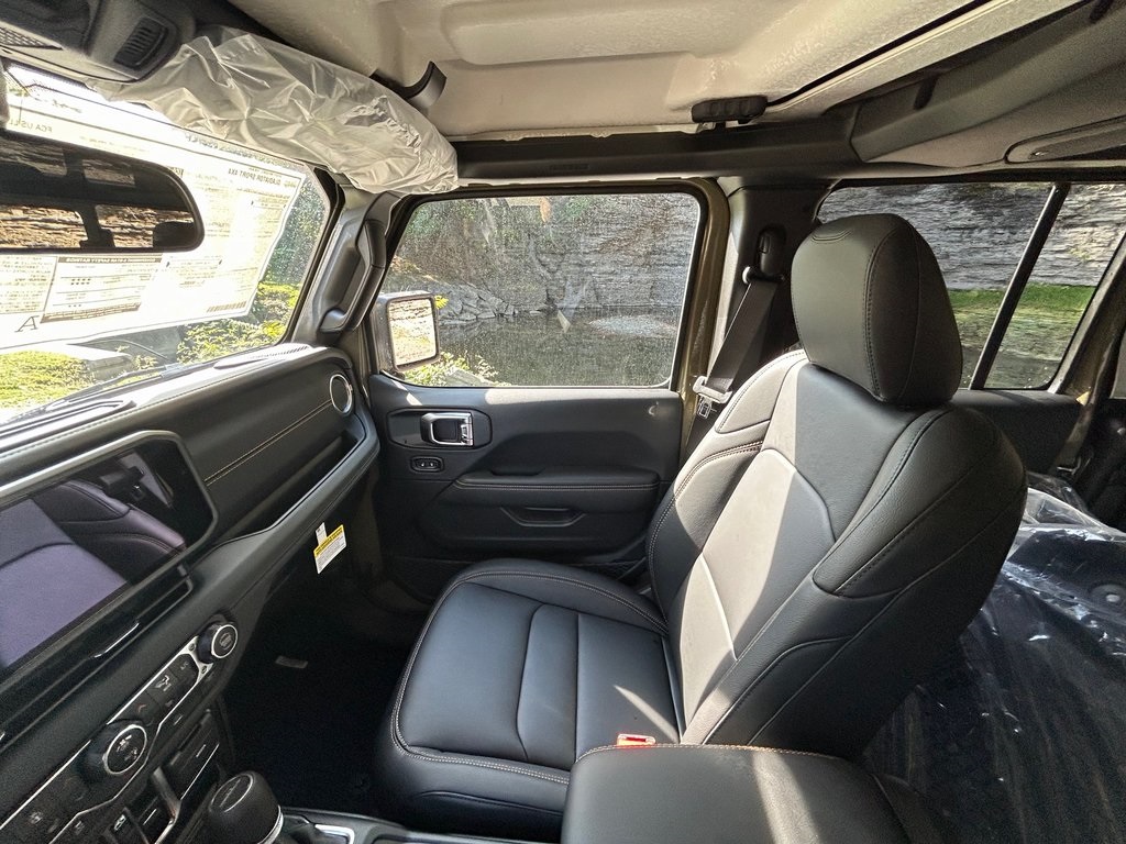 2025 Jeep Gladiator Sport photo 20