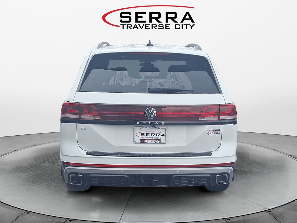 2025 Volkswagen Atlas Peak Edition SE photo 3