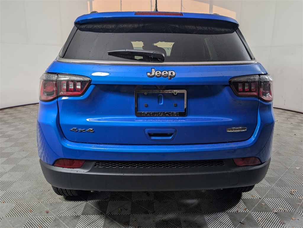 2025 Jeep Compass Latitude photo 9
