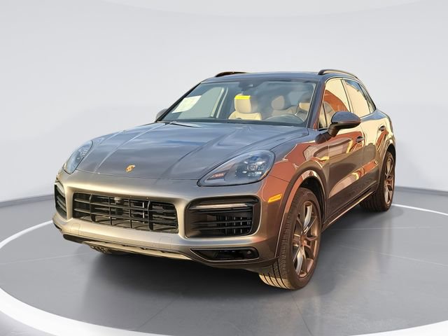 2021 Porsche Cayenne S's photo