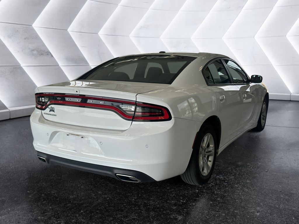2022 Dodge Charger SXT photo 4