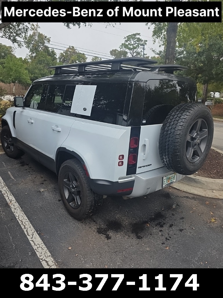 2022 Land Rover Defender 110 Standard photo 3