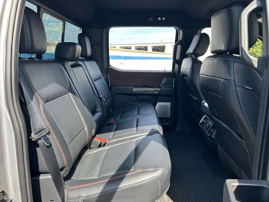 2023 Ford F-150 Lariat photo 19