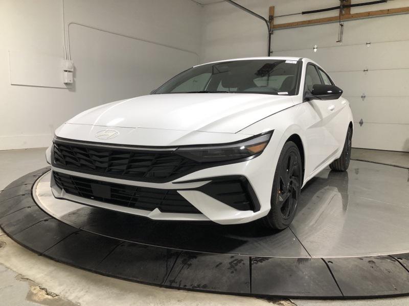 2026 Hyundai Elantra SEL Sport photo 3