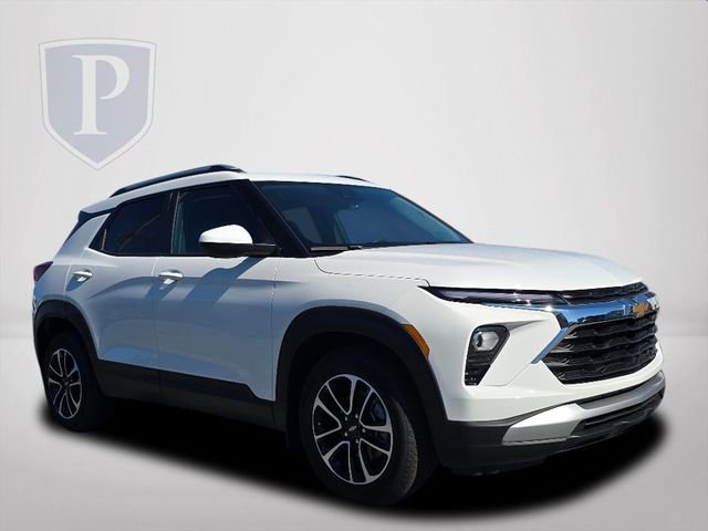 2026 Chevrolet Trailblazer LT photo 2