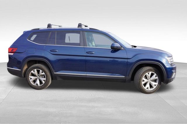 2018 Volkswagen Atlas SEL photo 2