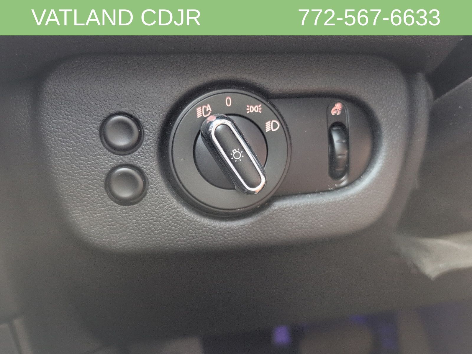 2016 Mini Clubman Base photo 17