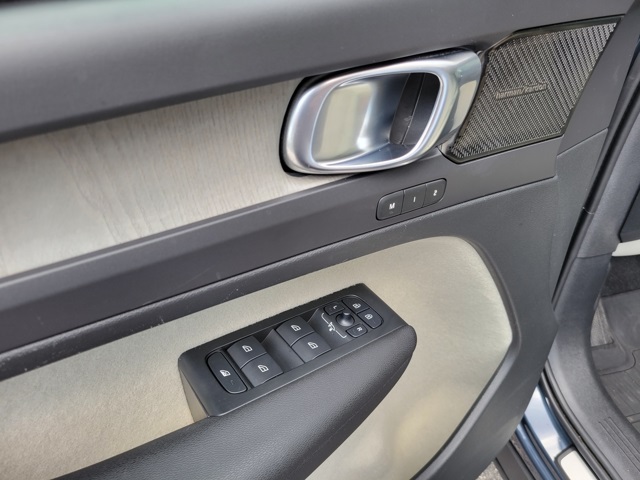 2022 Volvo XC40 T5 Inscription photo 26