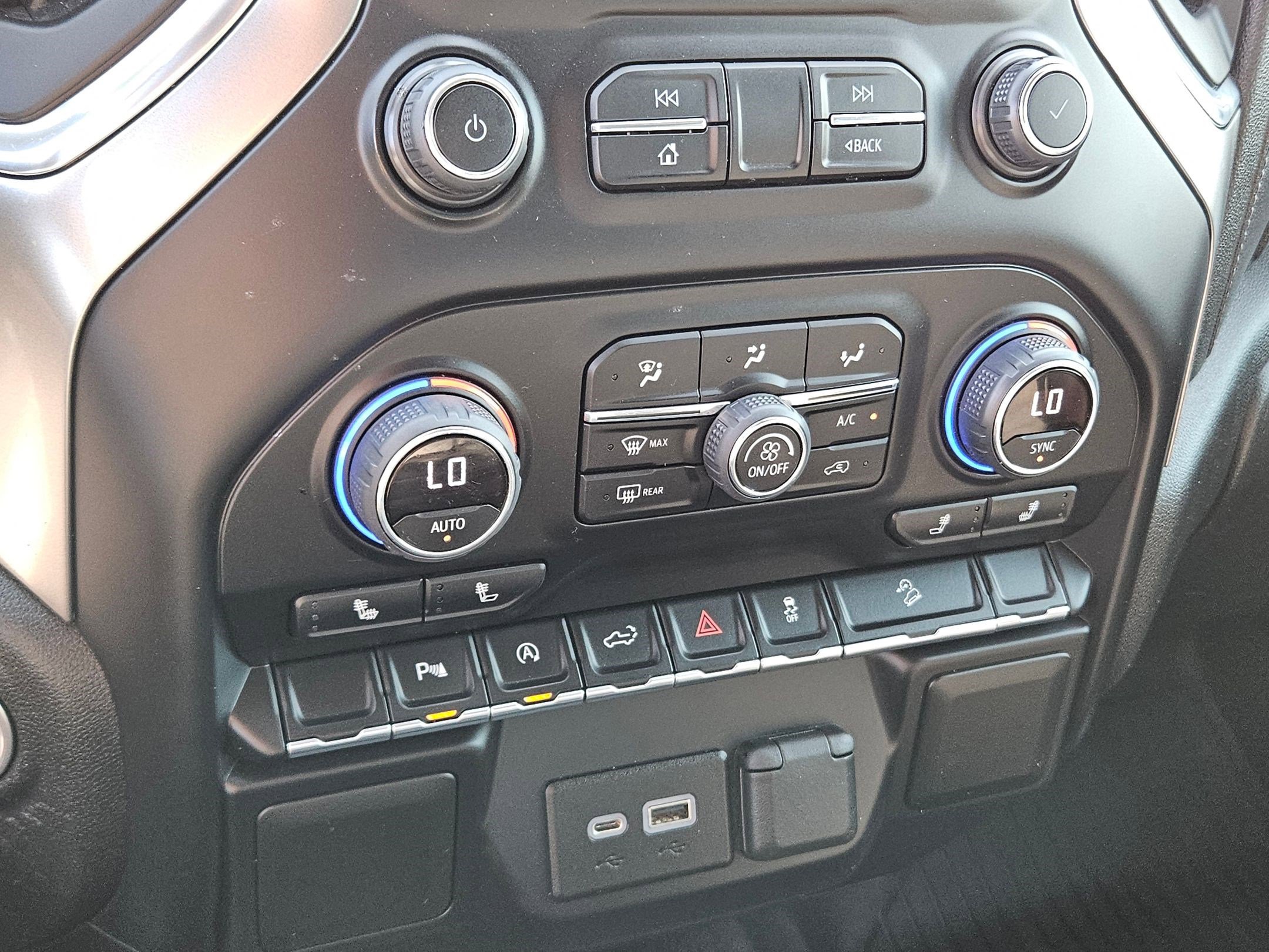 2022 Chevrolet Silverado 1500 LT photo 21
