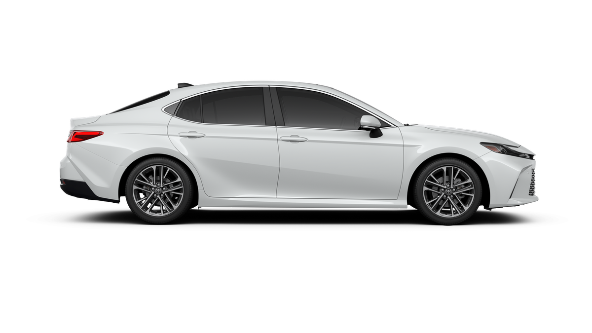 2025 Toyota Camry XLE photo 44